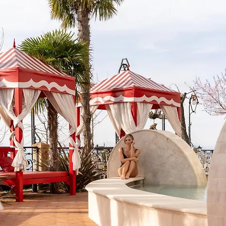 Nuvole Garden 5* بروناتي