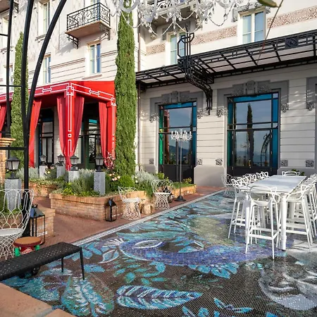 فندق Nuvole Garden بروناتي