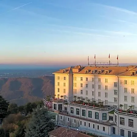 Hotell Nuvole Garden Brunate